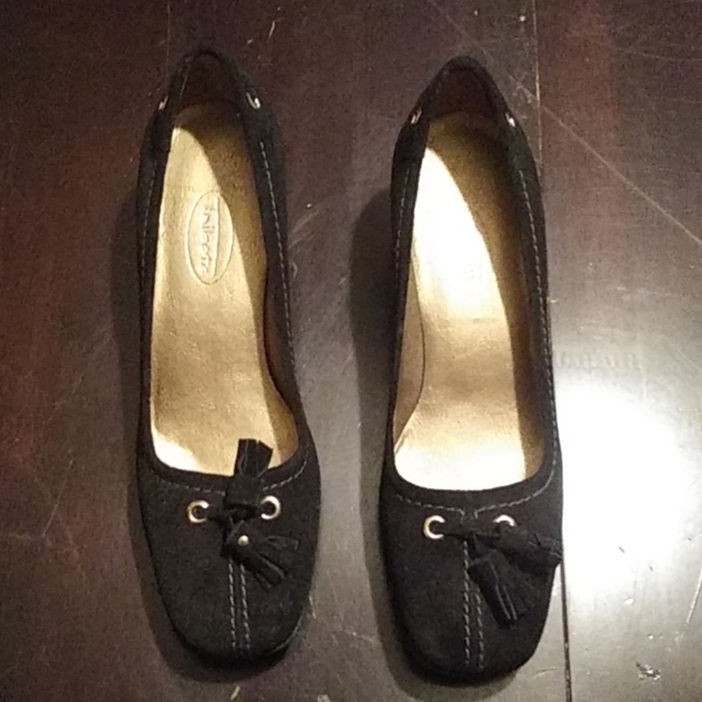 Womens shoes/wedge